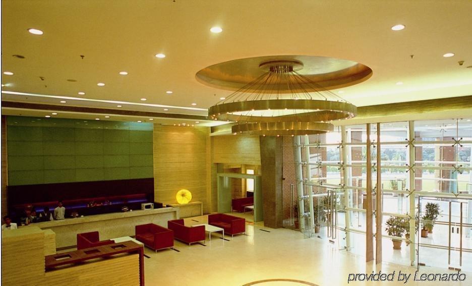 NIRVANA Hotel Banquets Club Ludhiana Intérieur photo