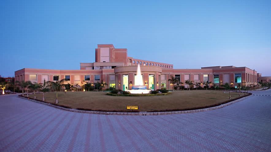 NIRVANA Hotel Banquets Club Ludhiana Extérieur photo
